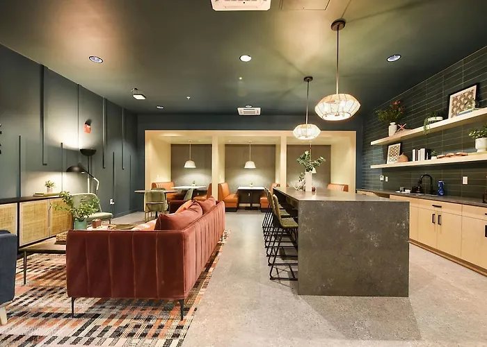Hulu+gym+parking Near Shoppingupmcuniversities *