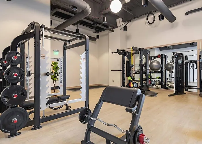 Appartement Hulu+gym+parking Near Shoppingupmcuniversities