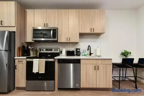 Hulu+gym+parking Near Shoppingupmcuniversities Appartement